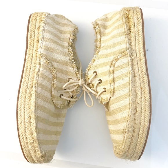 🖤Rocket Dog Beige Striped Espadrilles - Picture 2 of 9